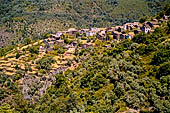 La serra da Lous , minuscoli borghi rurali semiabbandonati noti come gli Aldeias do Xisto i 'villaggi di scisto' il paese di Talasnal. 